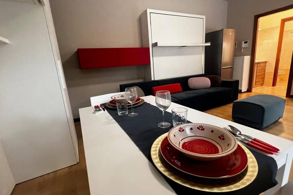 Urban House - Comfy Flat Navigli Milan Center Lejlighed Eksteriør billede